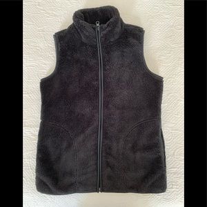 Girls Old navy fuzzy vest